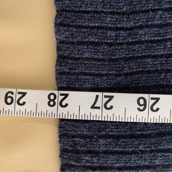 Patagonia men’s sweater - Picture 9 of 11